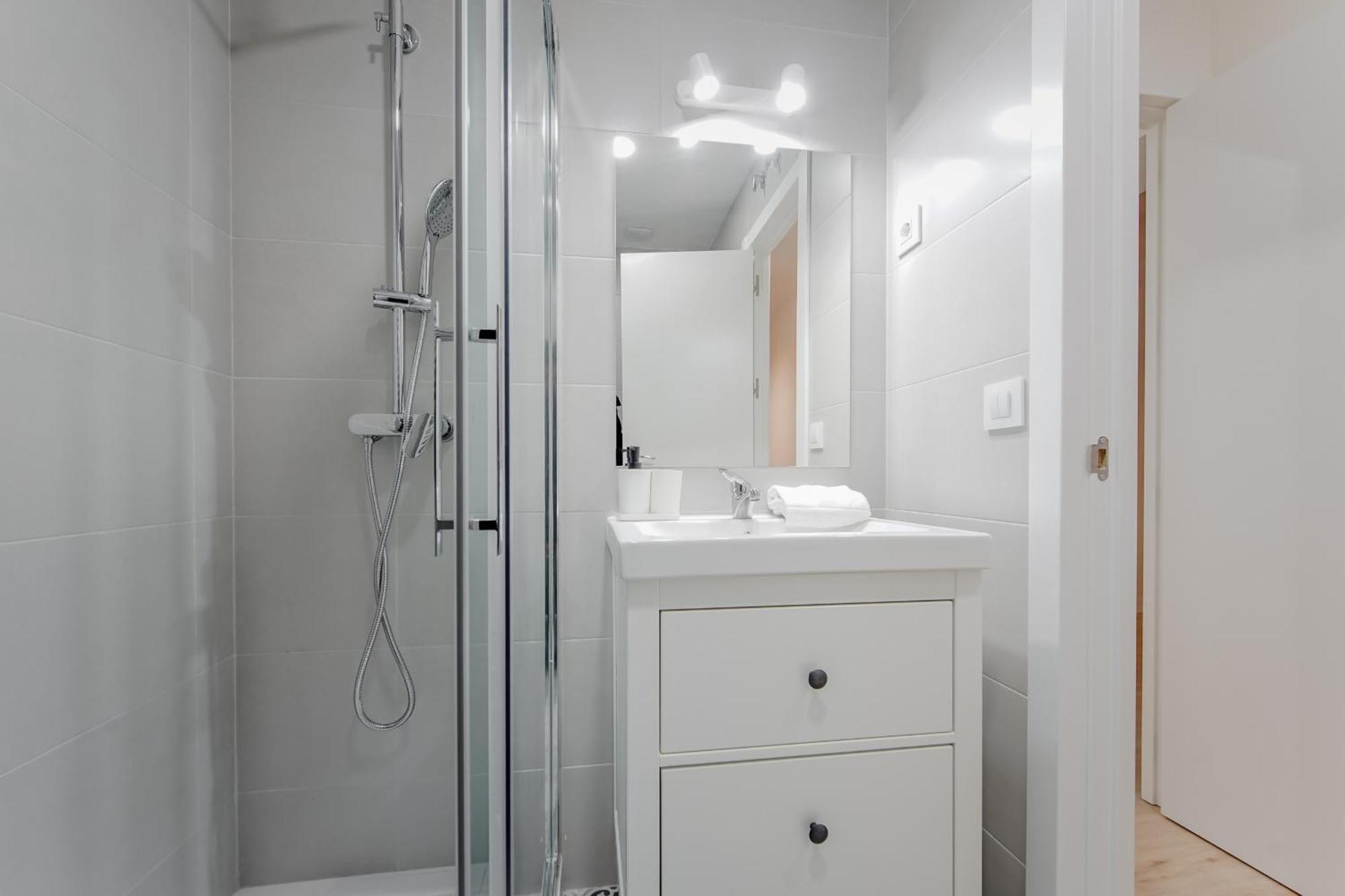 Modern Apt Para 6Pax En La Plaza De Tirso-Centro E1 Madri Exterior foto